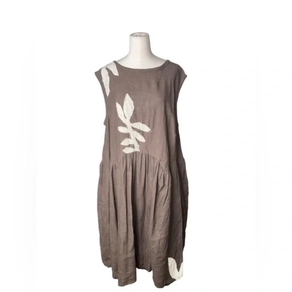 tina givens Dresses & Skirts - TINA GIVENS | Julia Brown 100% Linen Dress with Appliqués